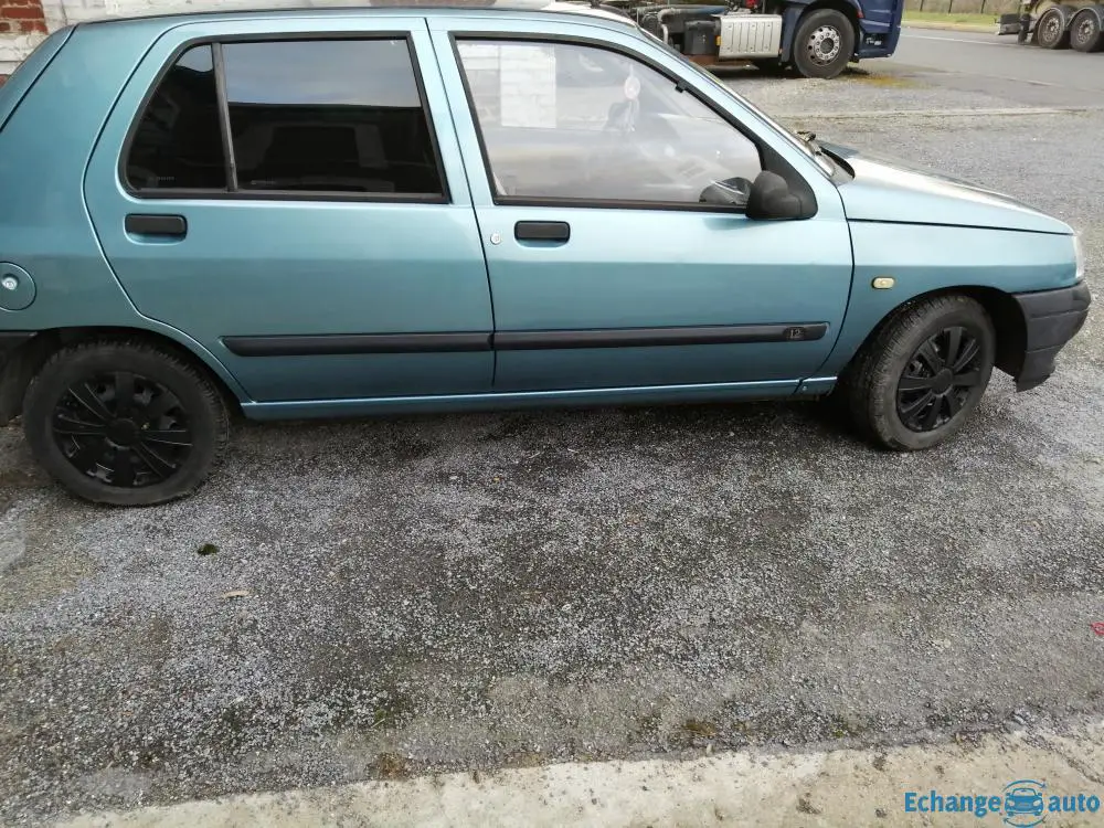Renault clio phase 1