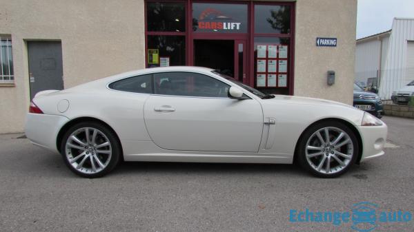 Jaguar XK V8 4.2 Coupé 300 cv Phase I