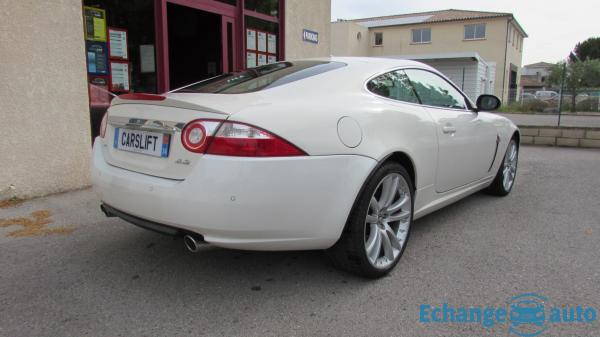 Jaguar XK V8 4.2 Coupé 300 cv Phase I