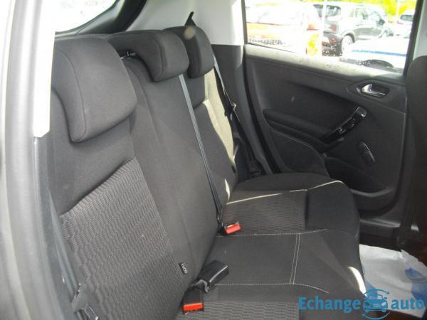 Peugeot 208 1.6 BLUEHDI - 75 STYLE