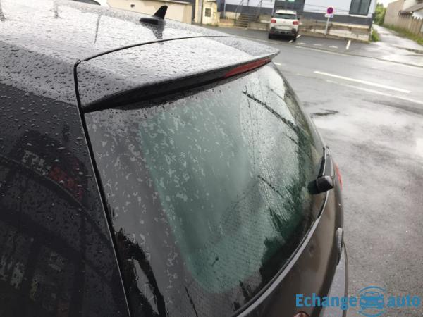 Volkswagen Golf GTD 1.6 TDI 105 CV