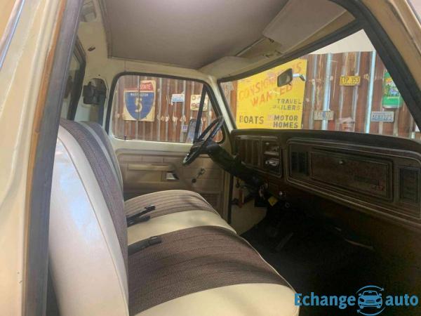 Ford F 350 Ranger xlt v8 460 1979 prix tout compris