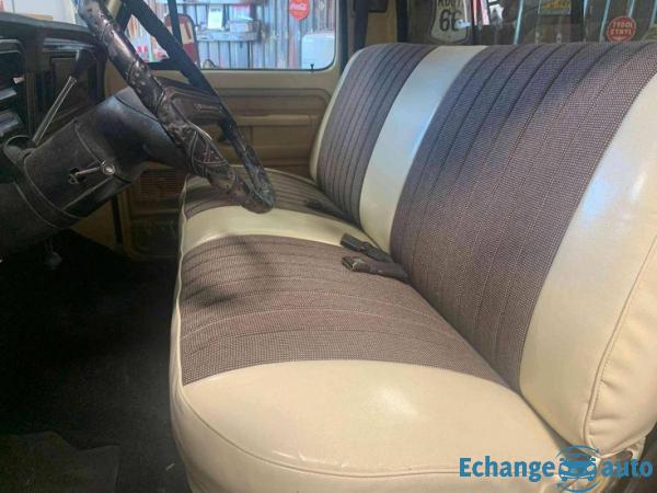 Ford F 350 Ranger xlt v8 460 1979 prix tout compris