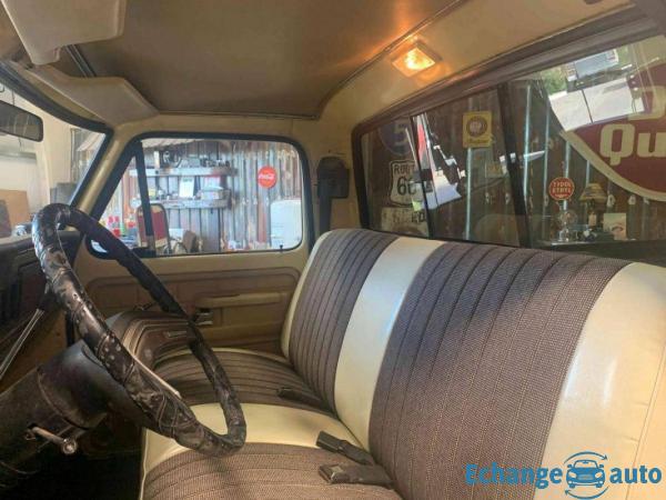 Ford F 350 Ranger xlt v8 460 1979 prix tout compris