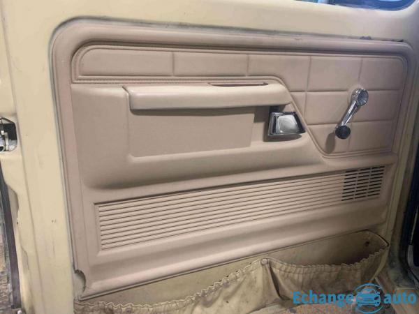 Ford F 350 Ranger xlt v8 460 1979 prix tout compris