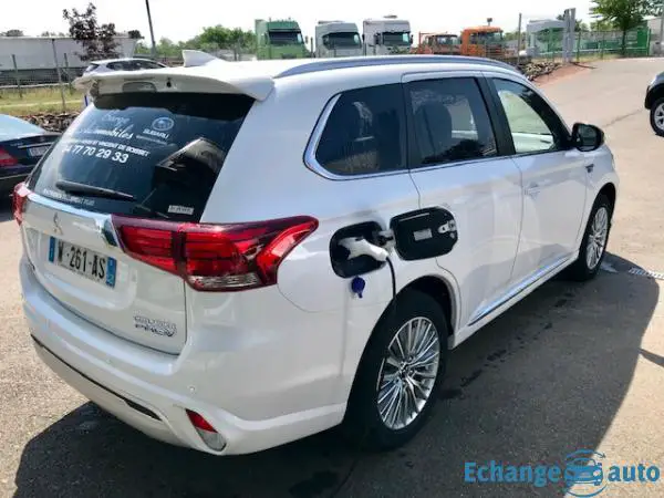 Mitsubishi Outlander PHEV 3 III (2) TWIN MOTOR 4WD INSTYLE MY19