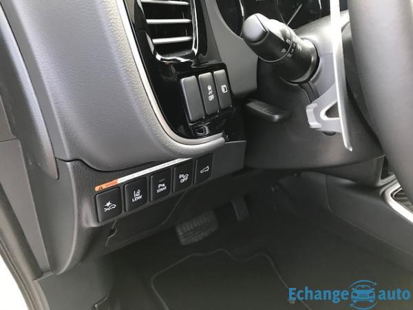 Mitsubishi Outlander PHEV 3 III (2) TWIN MOTOR 4WD INSTYLE MY19