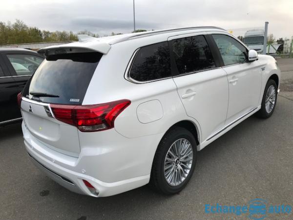 Mitsubishi Outlander PHEV III (2) TWIN MOTOR 4WD INTENSE MY20