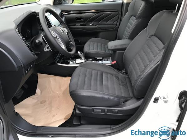 Mitsubishi Outlander PHEV III (2) TWIN MOTOR 4WD INTENSE MY20