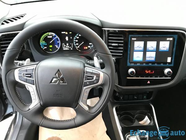 Mitsubishi Outlander PHEV III (2) TWIN MOTOR 4WD INTENSE MY20