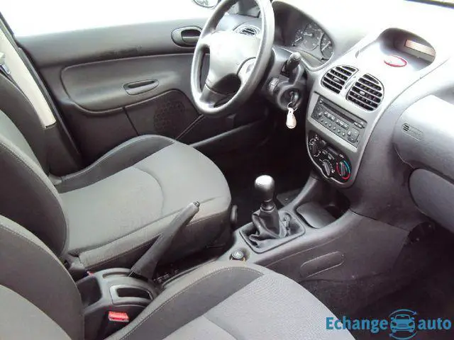 Peugeot 206 (2) 1.4 HDI URBAN 5P