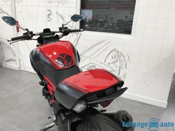 Ducati DIAVEL CARBON RED 1200