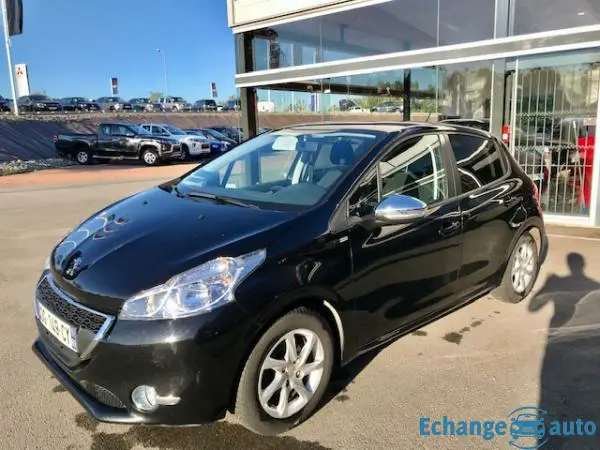 Peugeot 208 1.2 VTI 82 STYLE 5P