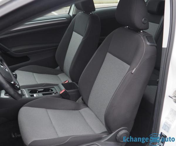 Volkswagen Golf VII 1.2 TSI 85ch Trendline