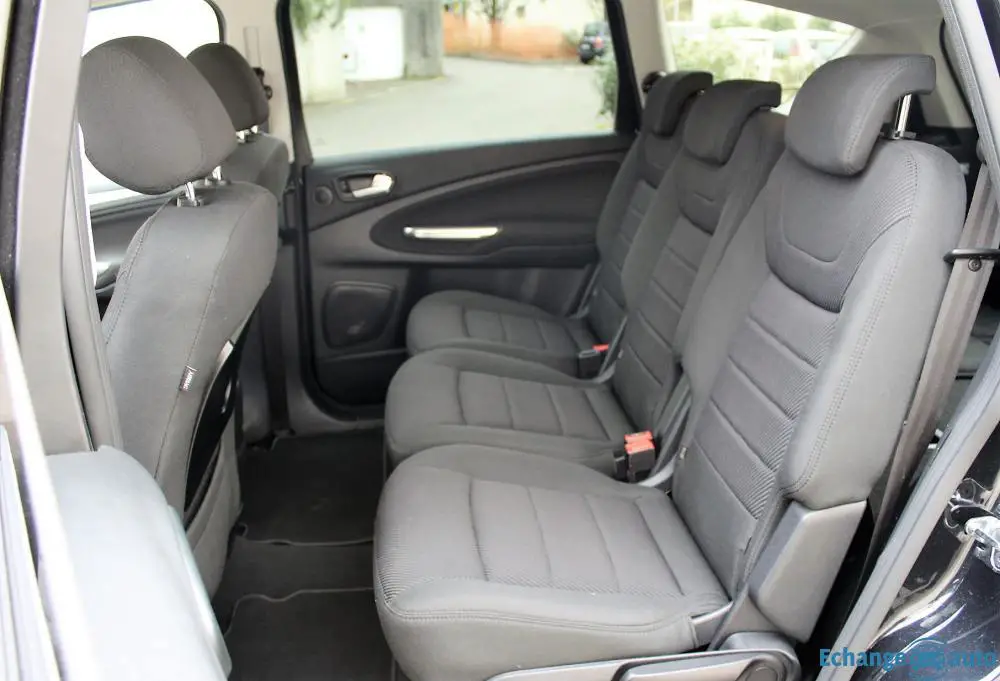 FORD - S-MAX TITANIUM 2L 140 CV 7 PLACES