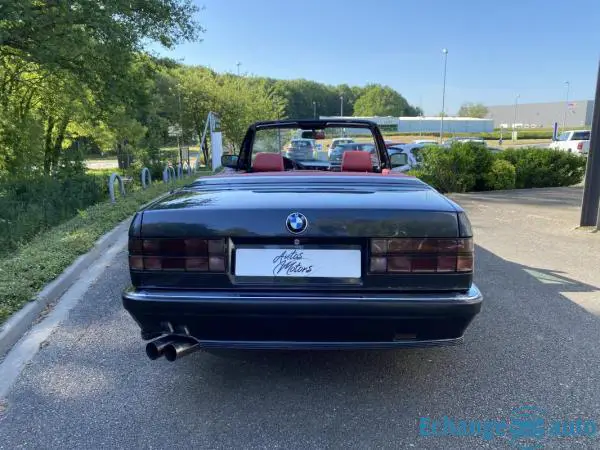 BMW Série 3 325 i CABRIOLET (E30)