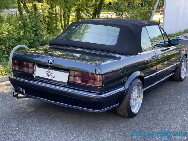 BMW Série 3 325 i CABRIOLET (E30)