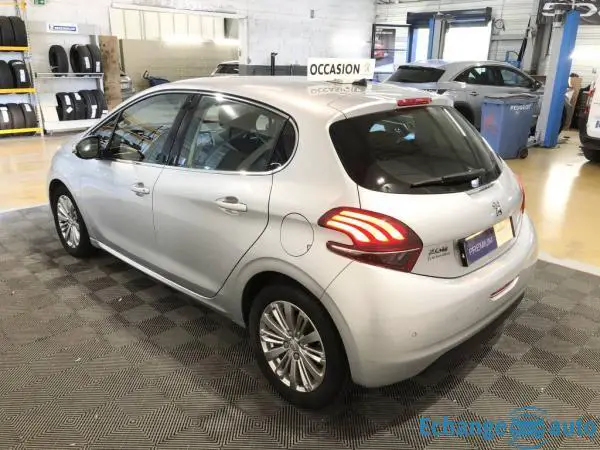 Peugeot 208 Puretech 110 S&amp;S ALLURE