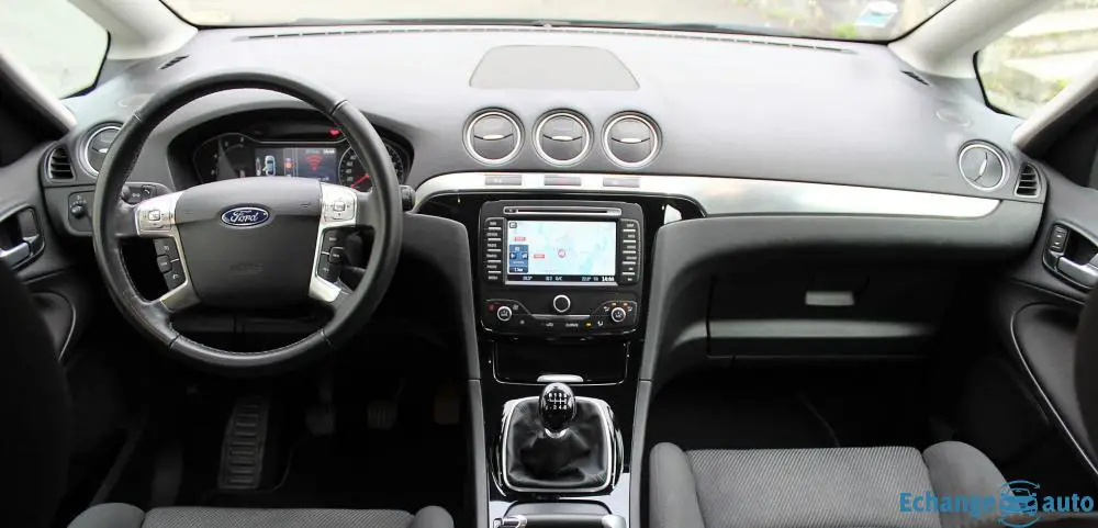 FORD - S-MAX TITANIUM 2L 140 CV 7 PLACES