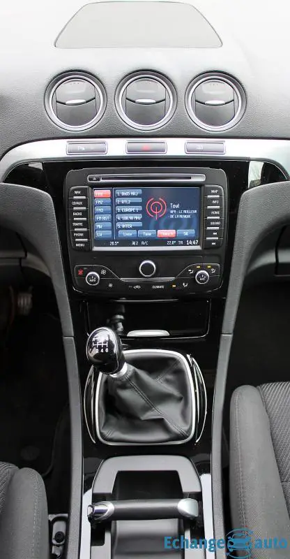 FORD - S-MAX TITANIUM 2L 140 CV 7 PLACES