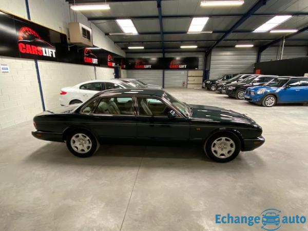 Jaguar XJ V8 4.0 SOVEREIGN 276 CH - GARANTIE 6 MOIS