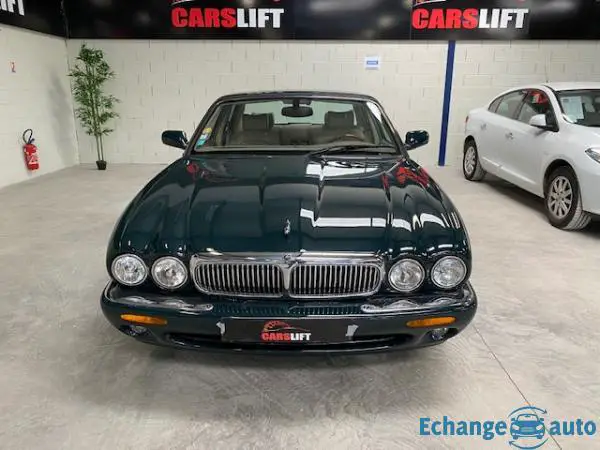 Jaguar XJ V8 4.0 SOVEREIGN 276 CH - GARANTIE 6 MOIS