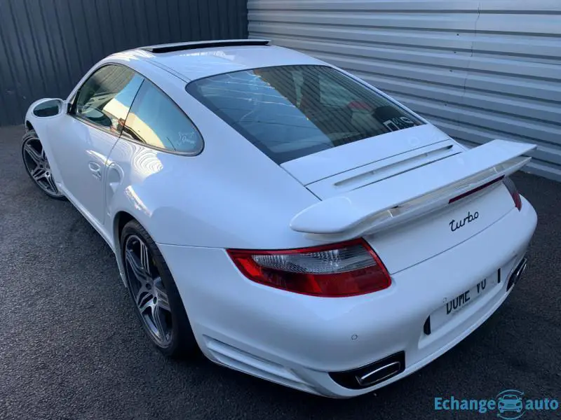 PORSCHE 911 COUPE