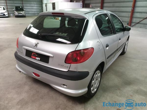 Peugeot 206 1.4 L HDI 70 CV POP ART