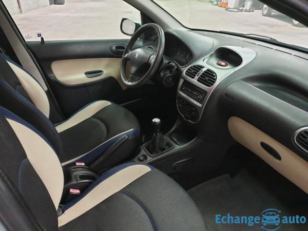 Peugeot 206 1.4 L HDI 70 CV POP ART