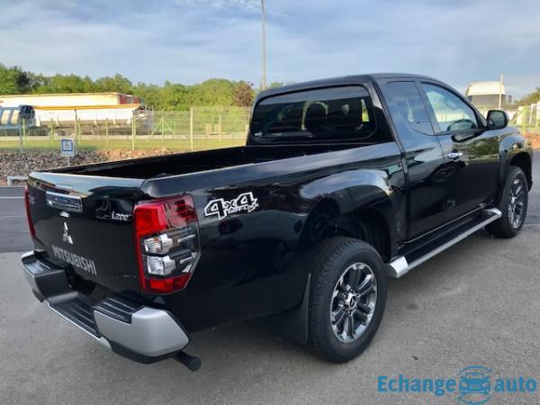 Mitsubishi L200 III CLUB CABINE 2.2 DI-D 150 INSTYLE MY20 2P