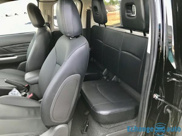 Mitsubishi L200 III CLUB CABINE 2.2 DI-D 150 INSTYLE MY20 2P