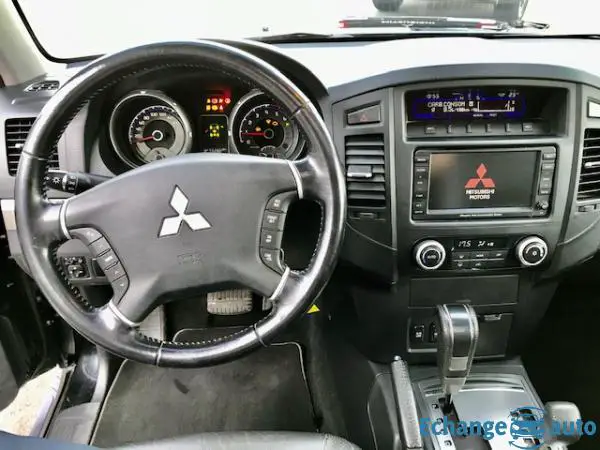 Mitsubishi Pajero III (2) 3.2 DI-D 170 INSTYLE BVA 3P