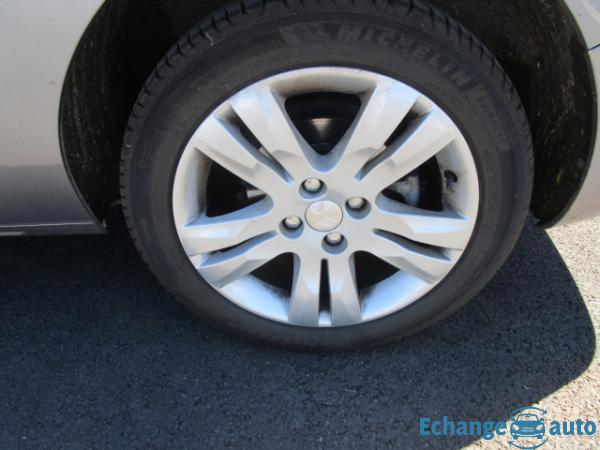 Peugeot 5008 1.6 BlueHDi 120ch S&S BVM6 Allure