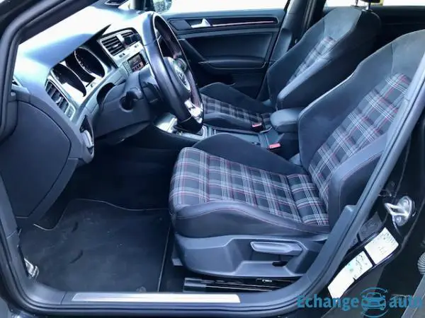 Volkswagen Golf VII 2.0 TSI 230 BLUEMOTION TECHNOLOGY GTI PERFORMANCE DSG6 5P