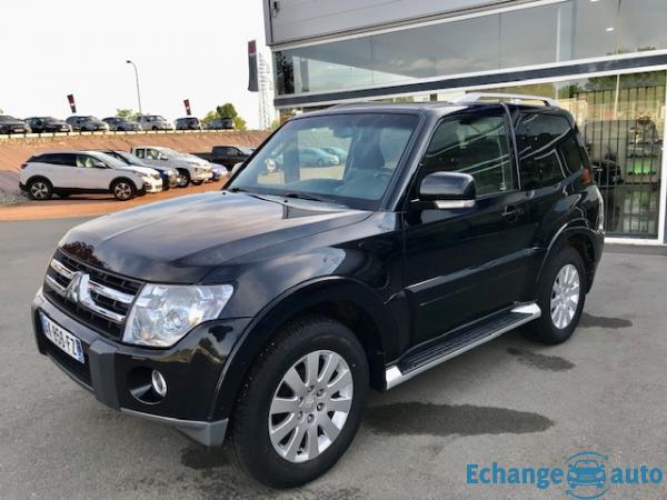 Mitsubishi Pajero III (2) 3.2 DI-D 170 INSTYLE BVA 3P