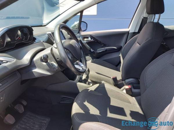 Peugeot 208 Puretech 82 ALLURE