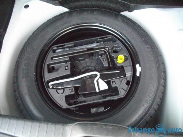 Peugeot 208 1.2I PURE TECH 12V S&S - 110 EDITION