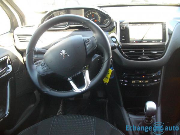 Peugeot 208 1.2I PURE TECH 12V S&S - 110 EDITION