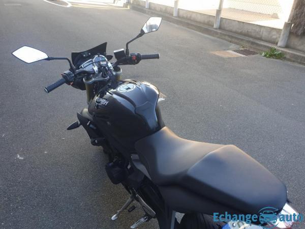 Triumph STREET TRIPLE A2 675