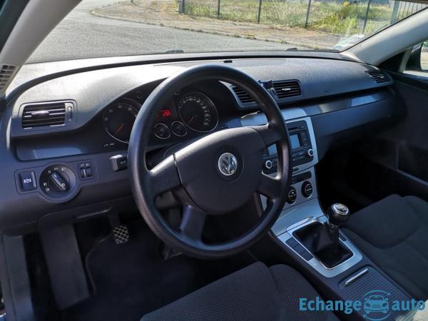 Volkswagen Passat CONFORTLINE 1.6 FSI 16V 115 CH - GARANTIE 6 MOIS