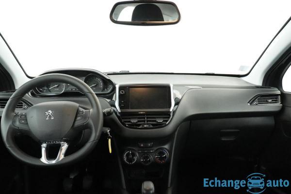 Peugeot 208 PureTech 82ch S&S BVM5 Signature