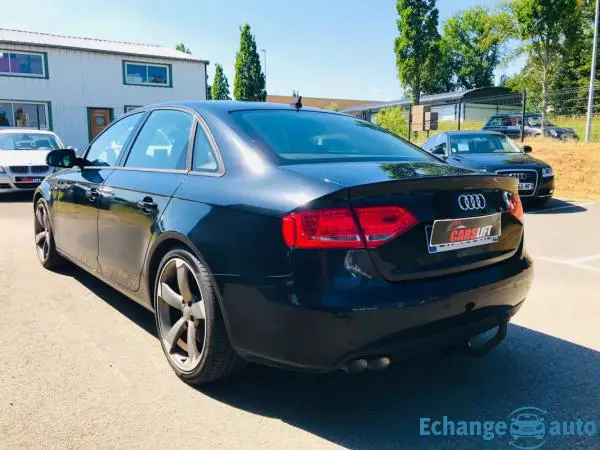 Audi A4 2.0 TDI 143 S-LINE