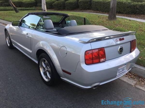 Ford Mustang Gt prémium v8 cab 2006 prix tout compris