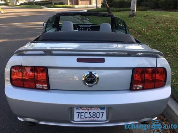 Ford Mustang Gt prémium v8 cab 2006 prix tout compris