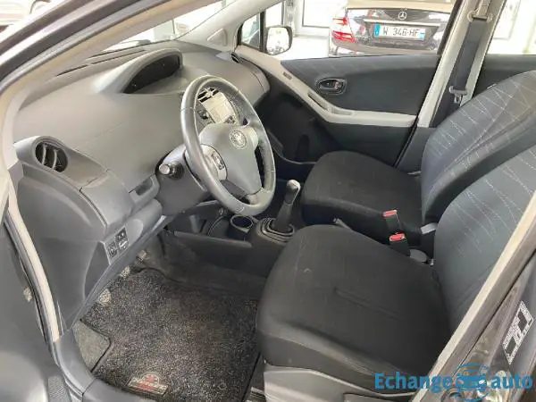 TOYOTA YARIS II Yaris 1.0 - 69 VVT-i 