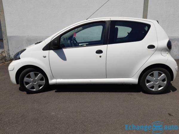 Toyota Aygo 1.0 VVTI 12V 68