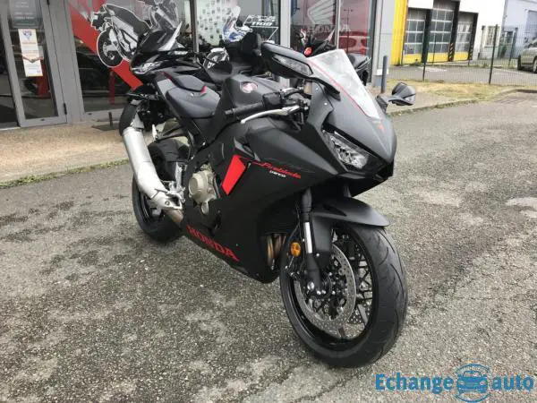 Honda CBR 1000 R FIREBLADE
