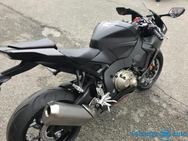 Honda CBR 1000 R FIREBLADE