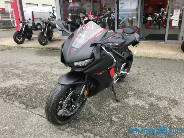 Honda CBR 1000 R FIREBLADE