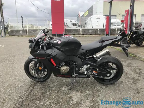 Honda CBR 1000 R FIREBLADE